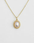 Chic Vintage Pearl Necklace