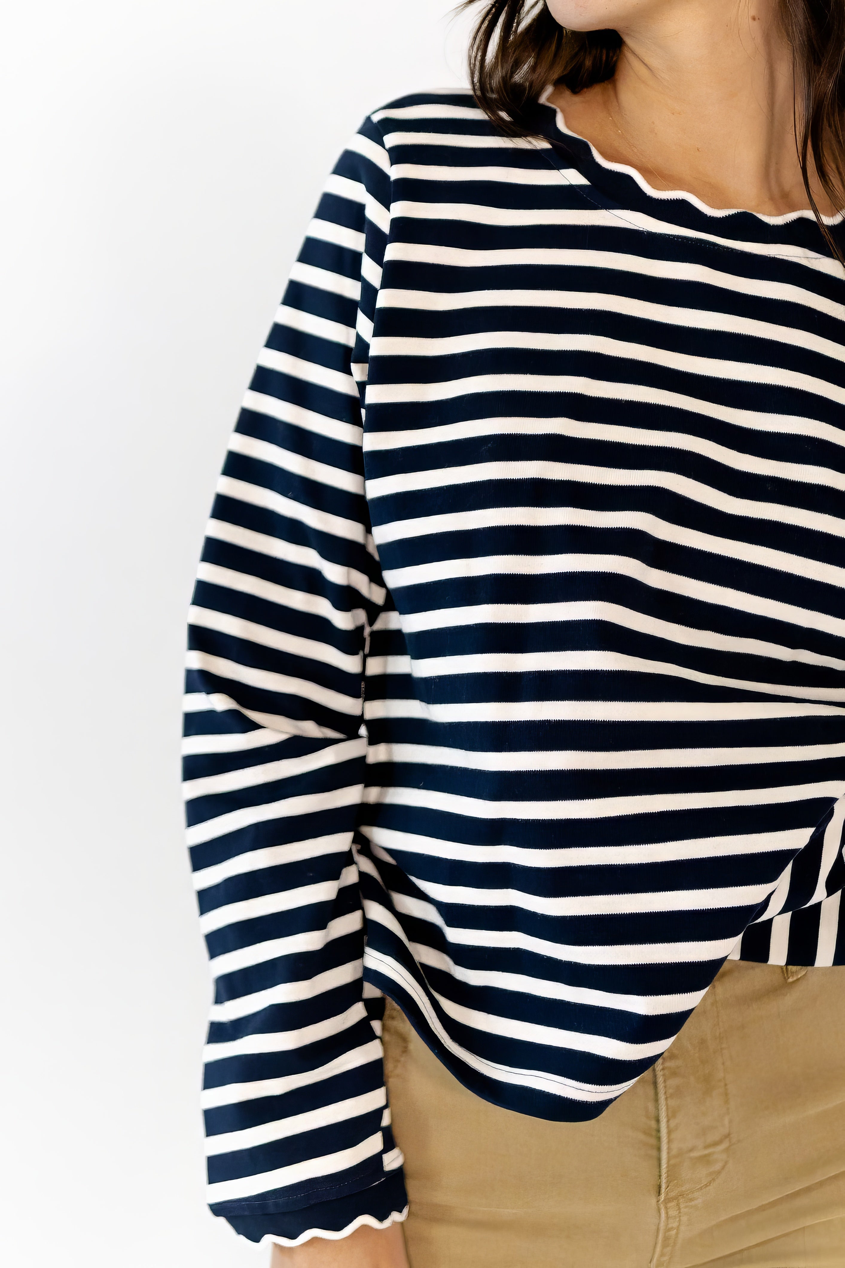 Laudine Scallop Detail Top