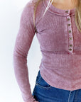 Riley Mineral Washed Henley · Maroon