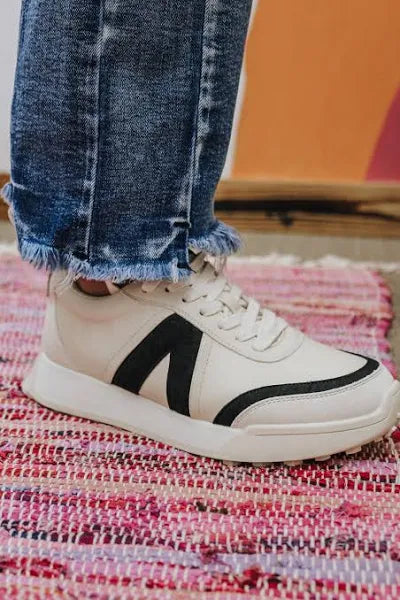 Gigi Neutral Sneakers