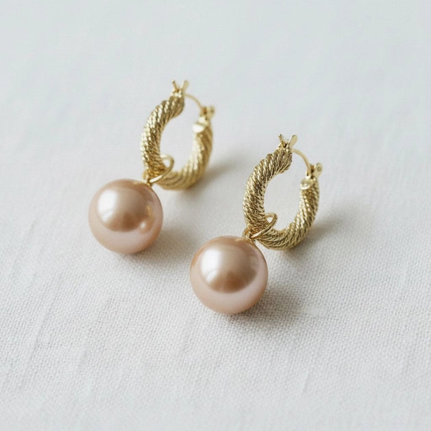 Chic Vintage Pearl Earrings