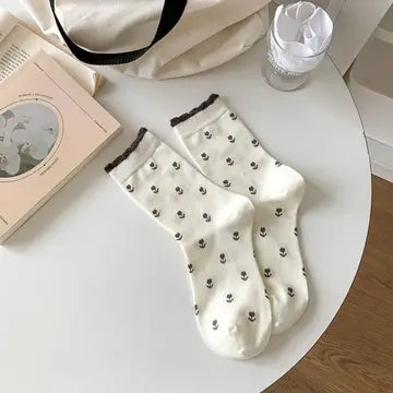 Floral Lace Trim Socks · White