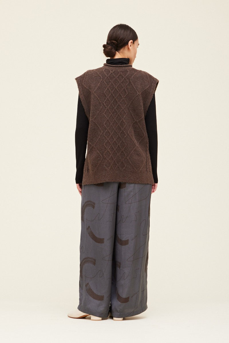 Ella Oversized Cable Knit Vest