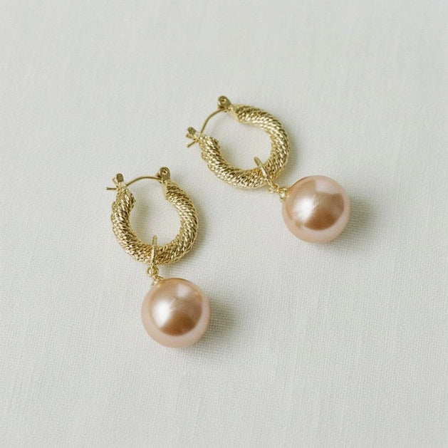 Chic Vintage Pearl Earrings