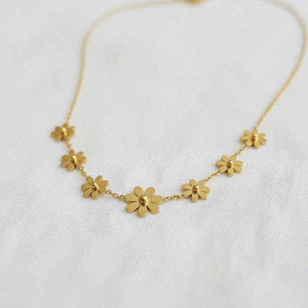Daisy Flower Necklace