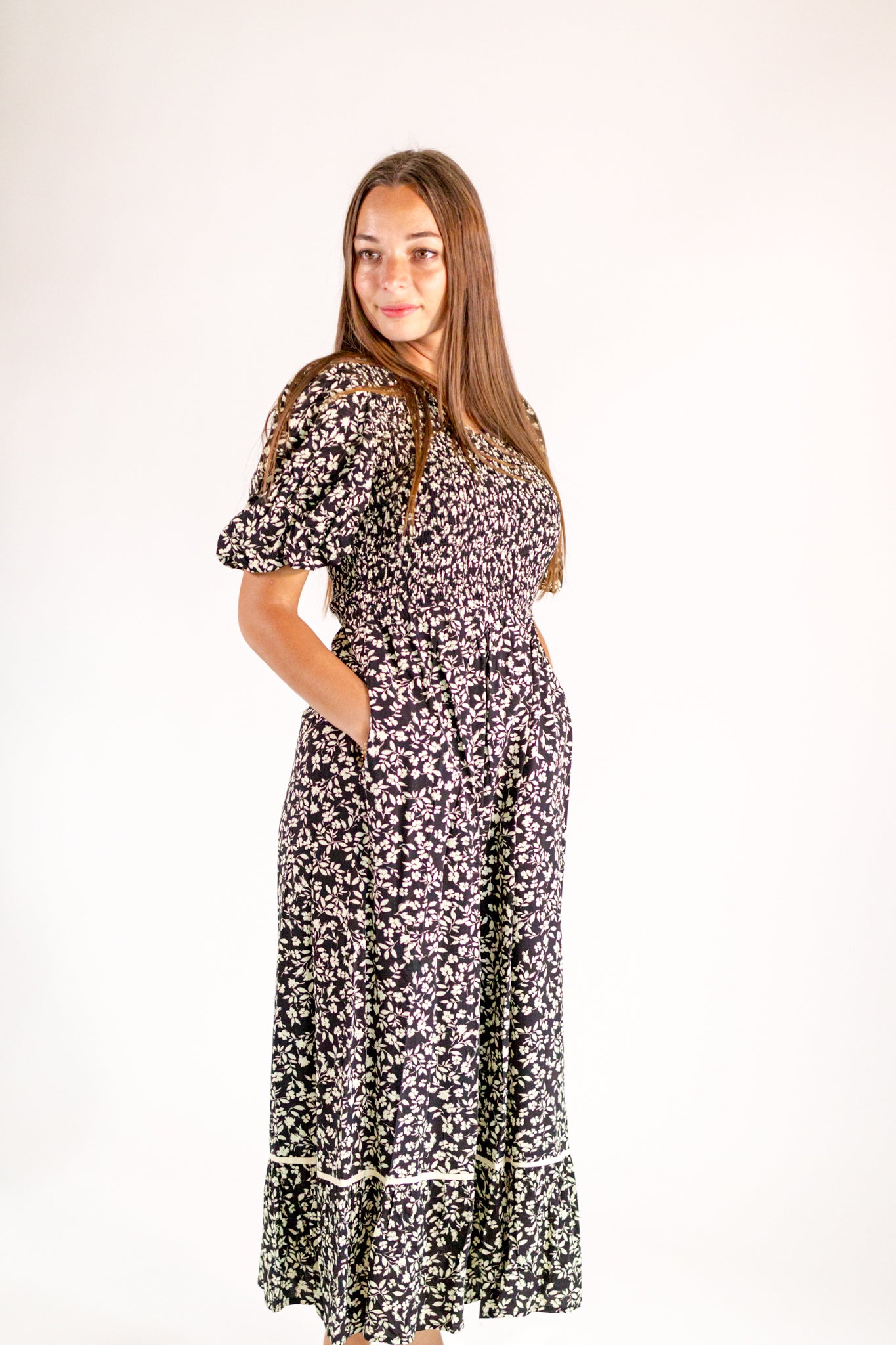 Adrienne Floral Dress・Black