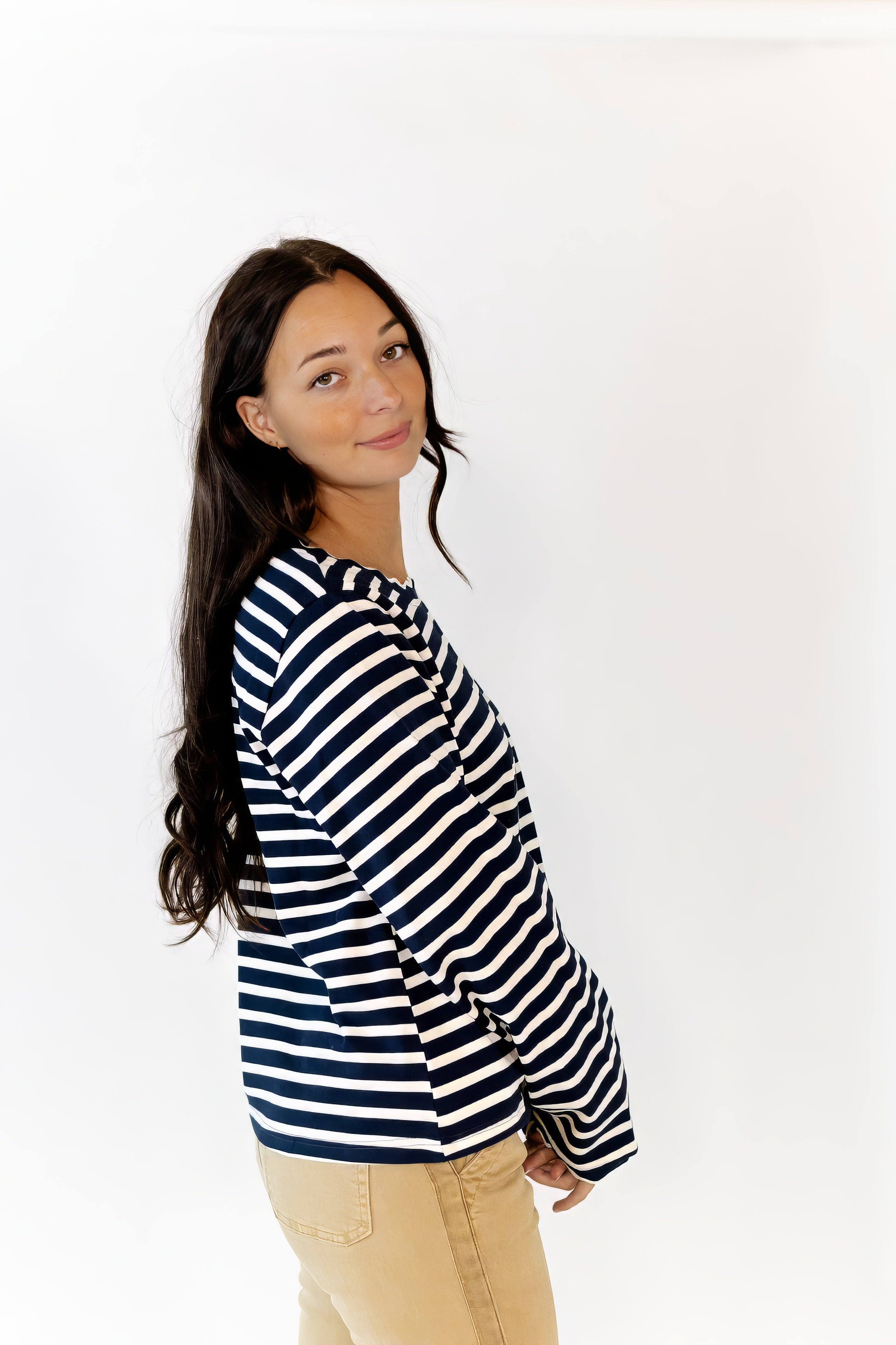 Laudine Scallop Detail Top