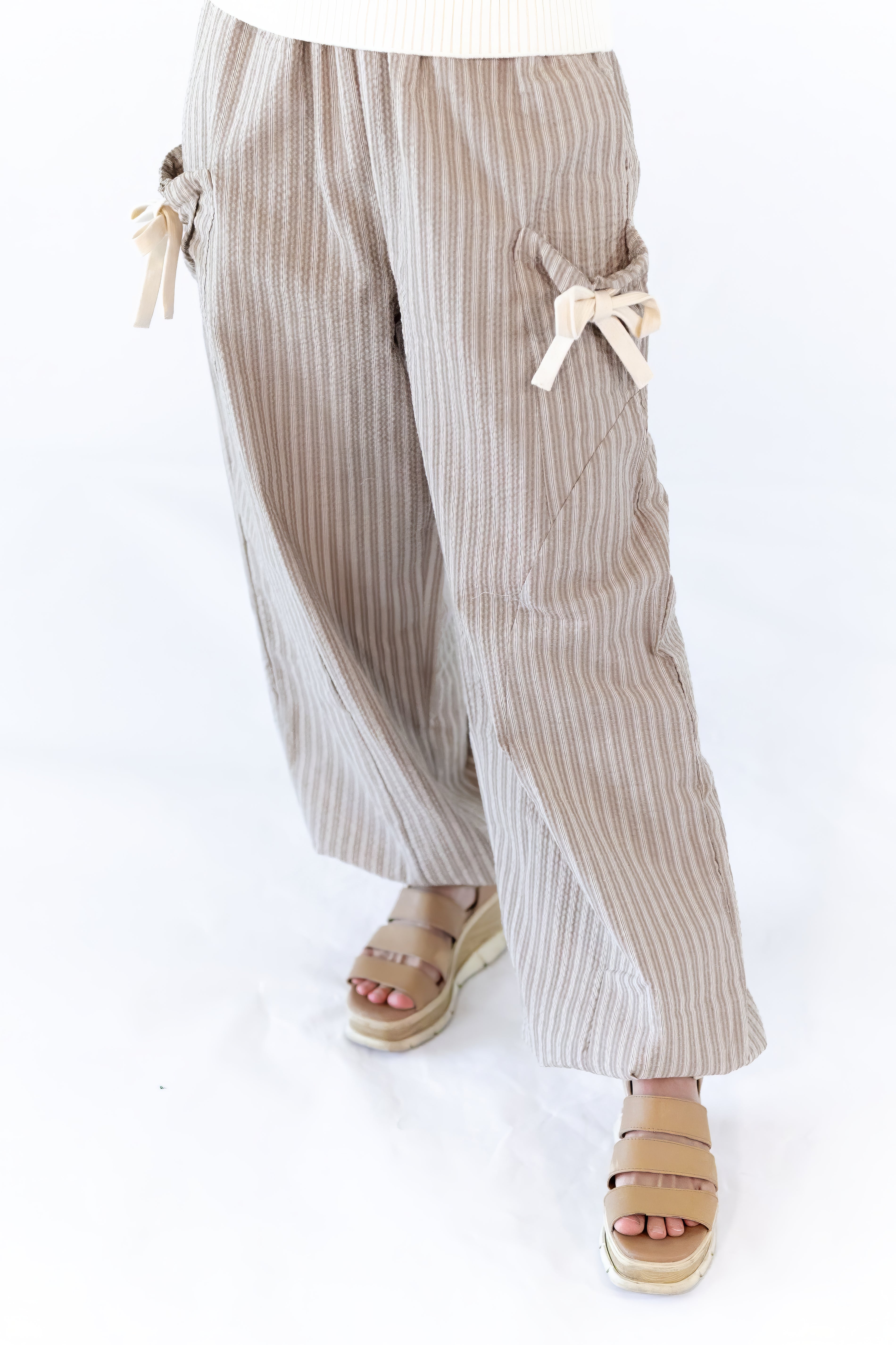 Milene Bow Detail Pants · Taupe