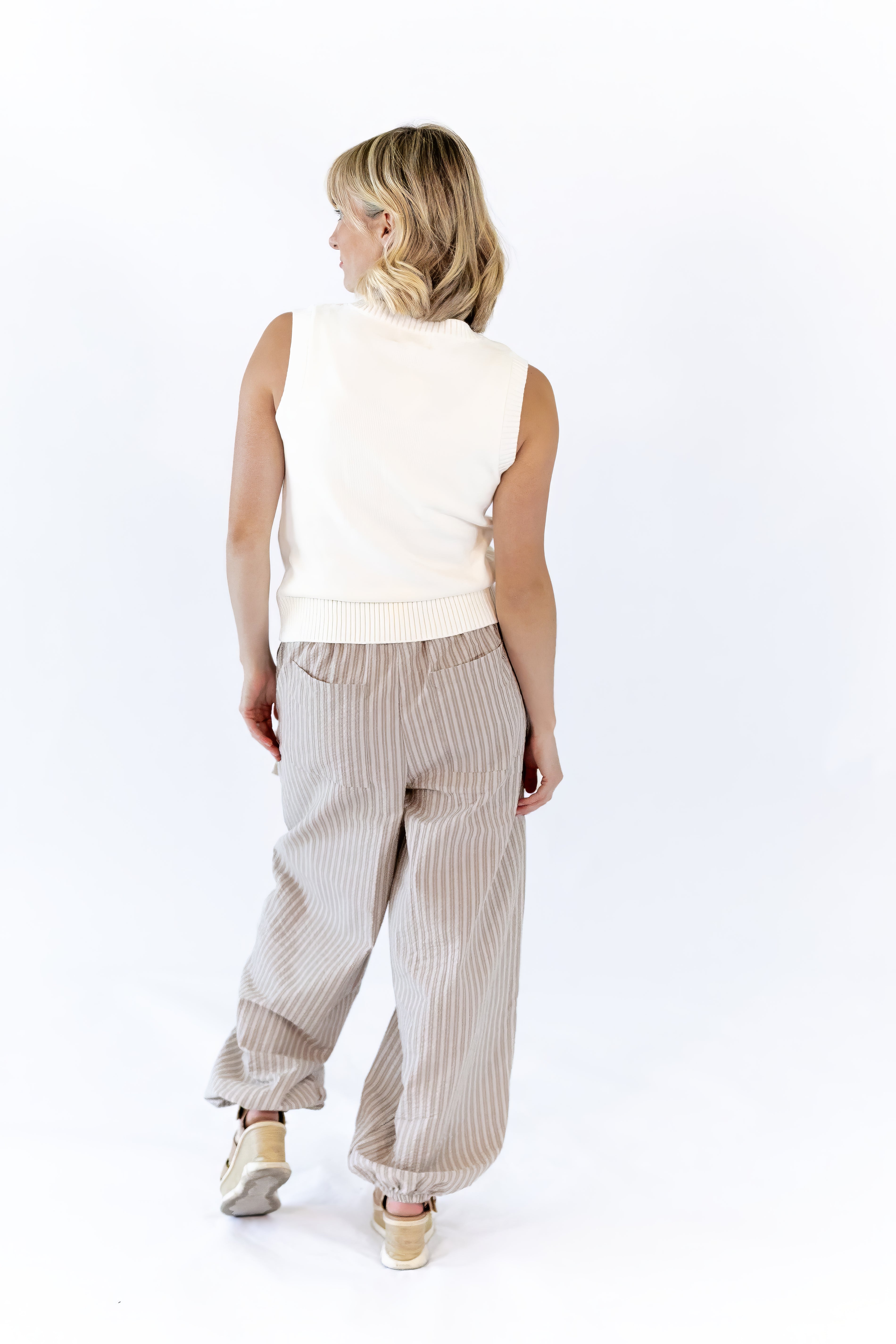 Milene Bow Detail Pants · Taupe