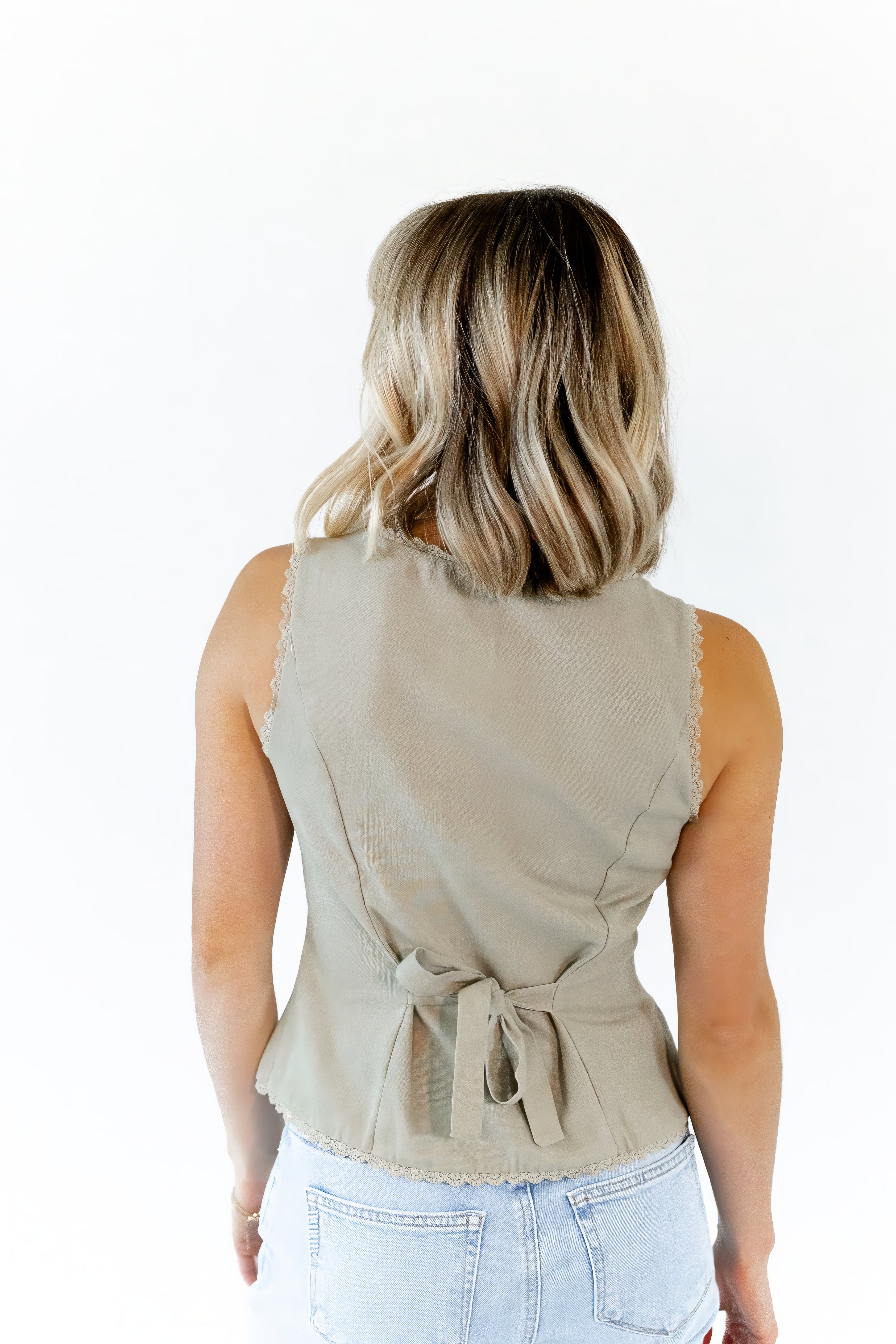 Landon Scallop Lace Vest