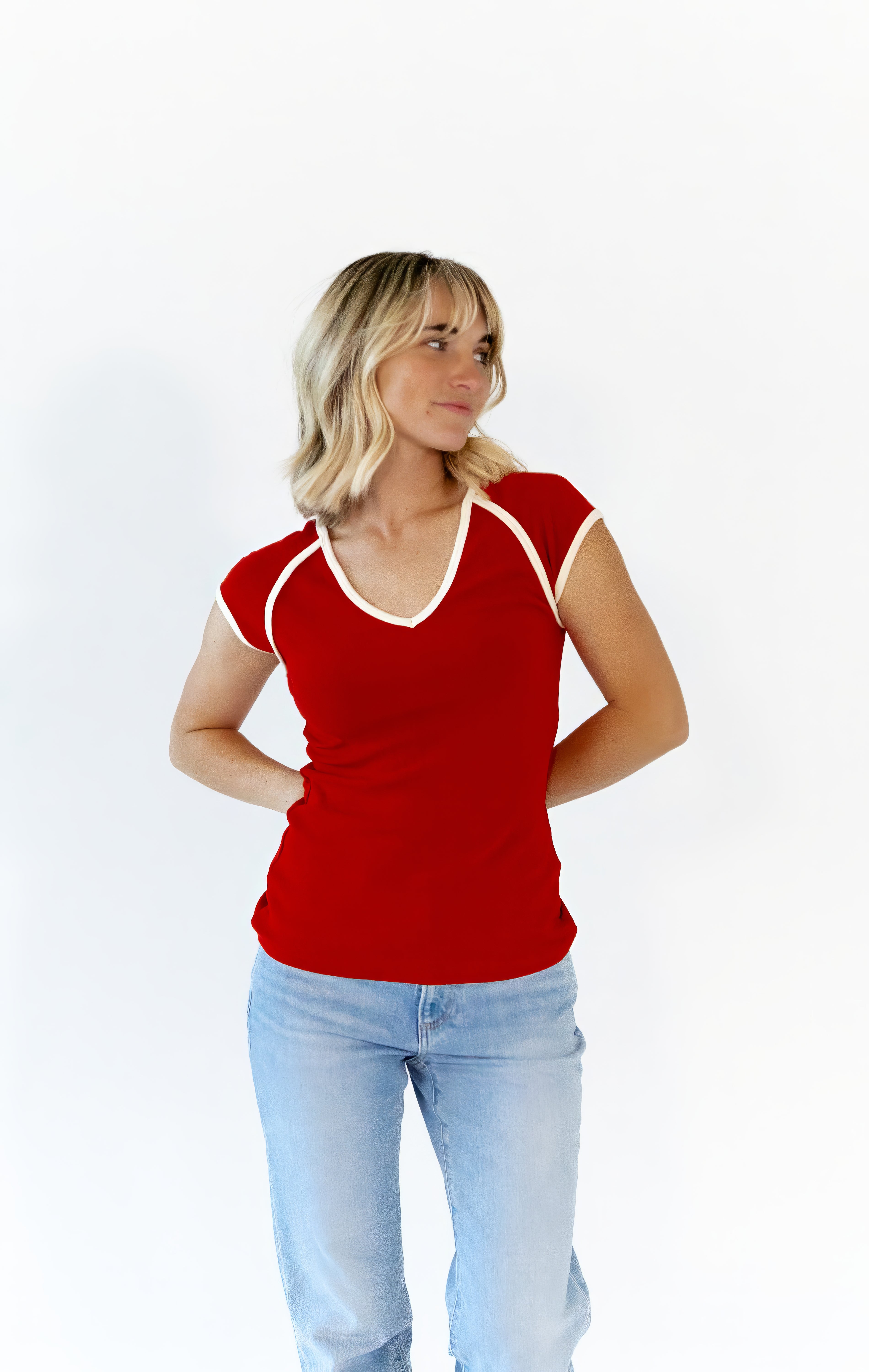 Bella Contrast Trim Tee · Red