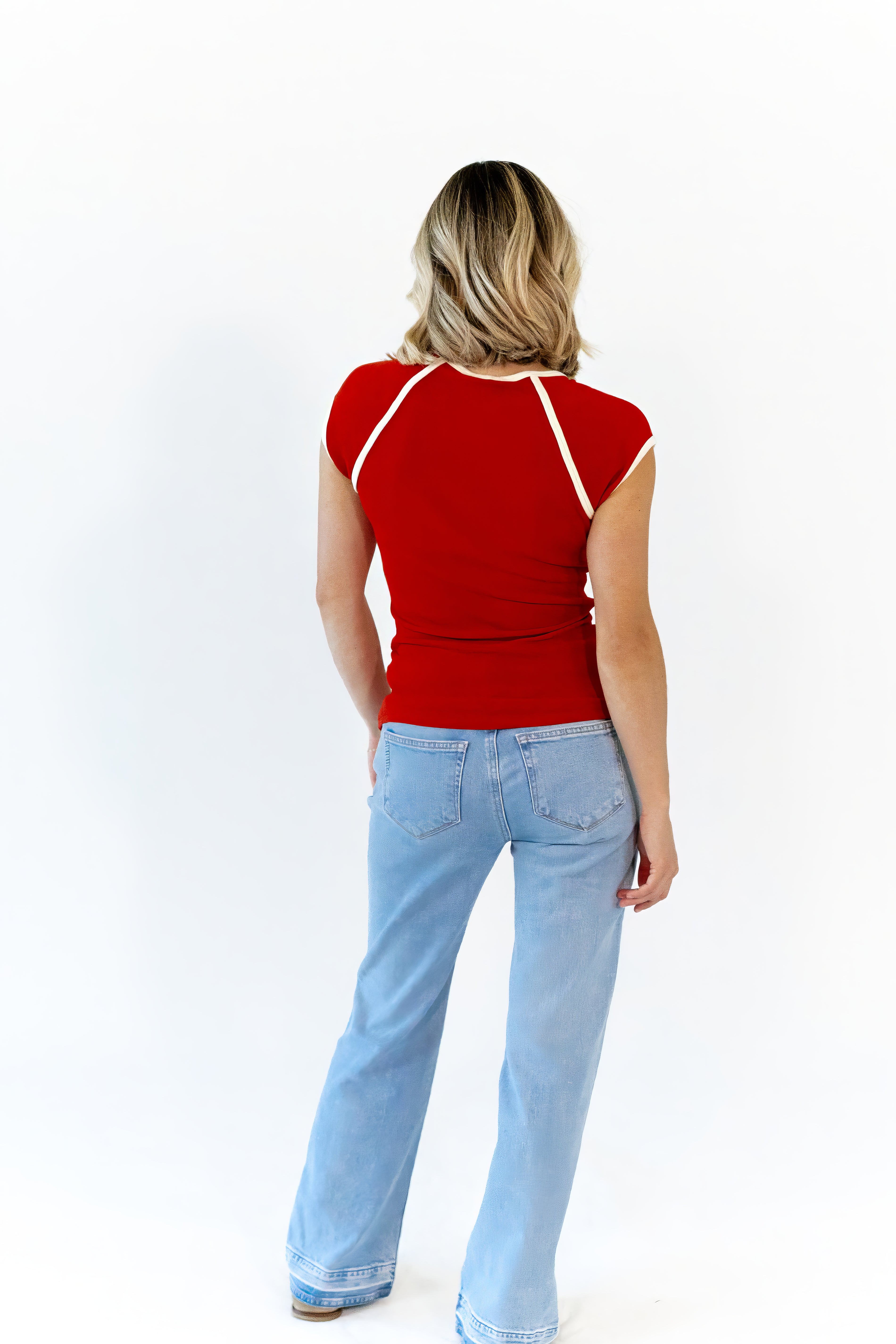 Bella Contrast Trim Tee · Red