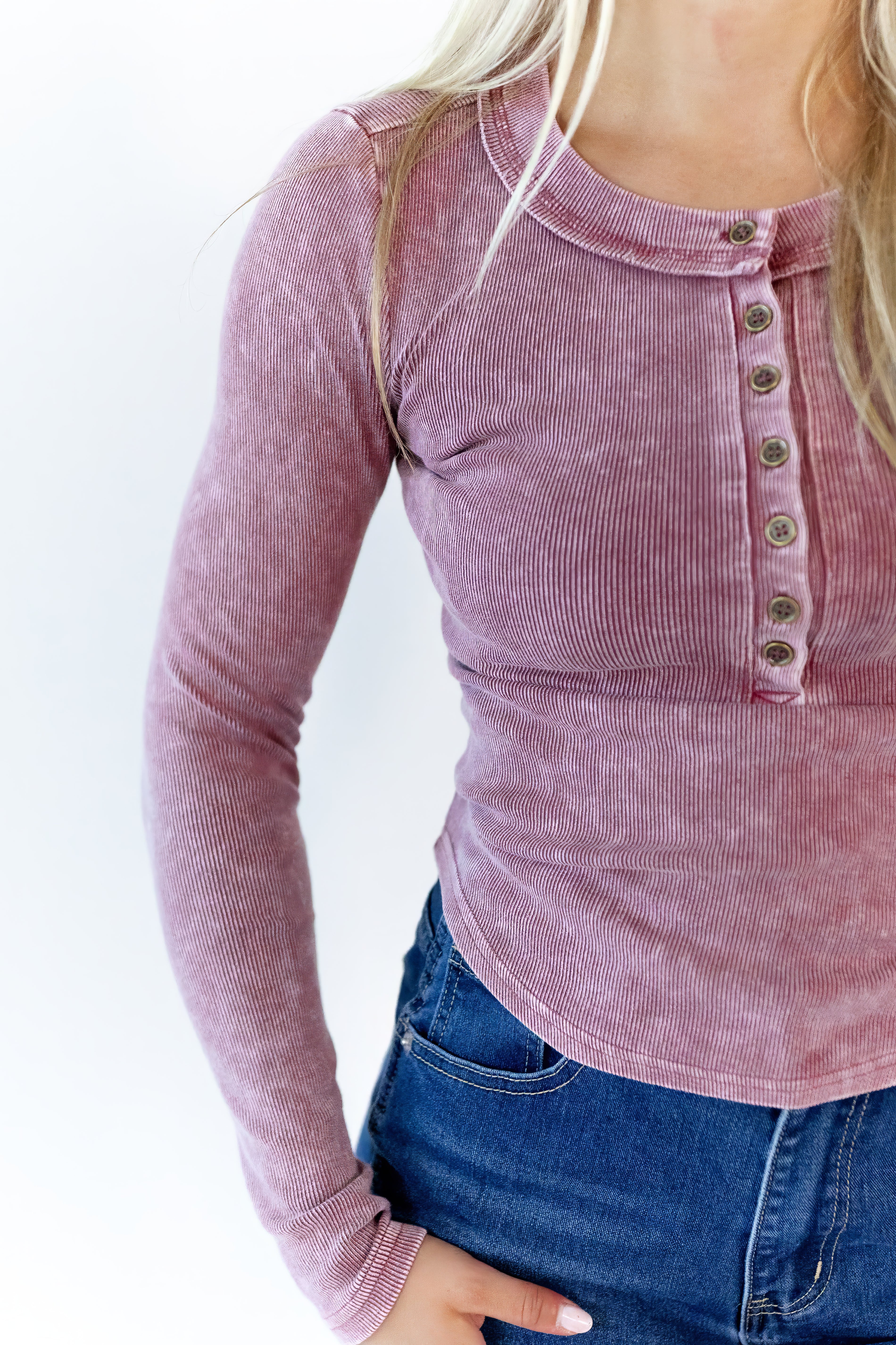 Riley Mineral Washed Henley · Maroon