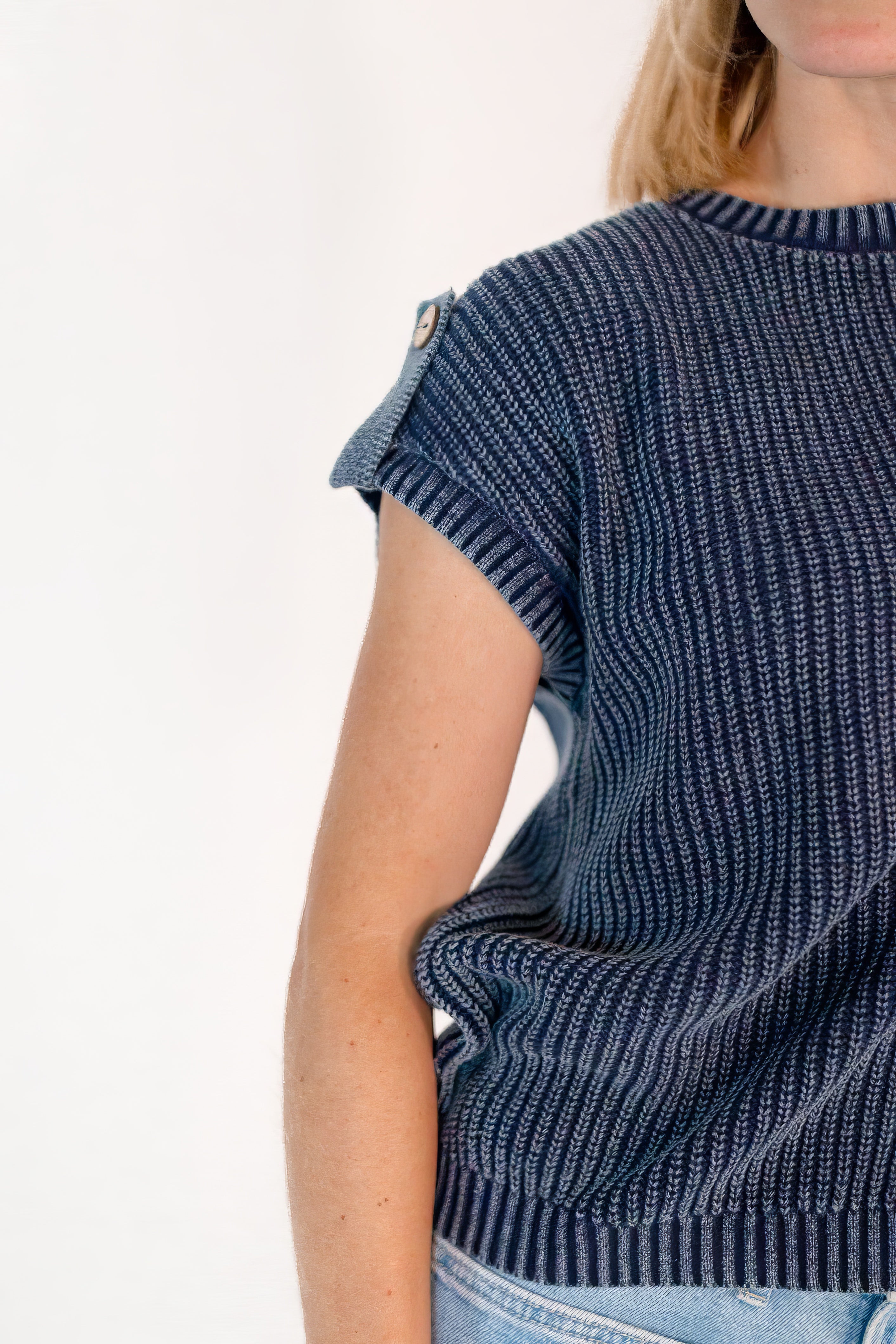 Stilka Button Tab Top