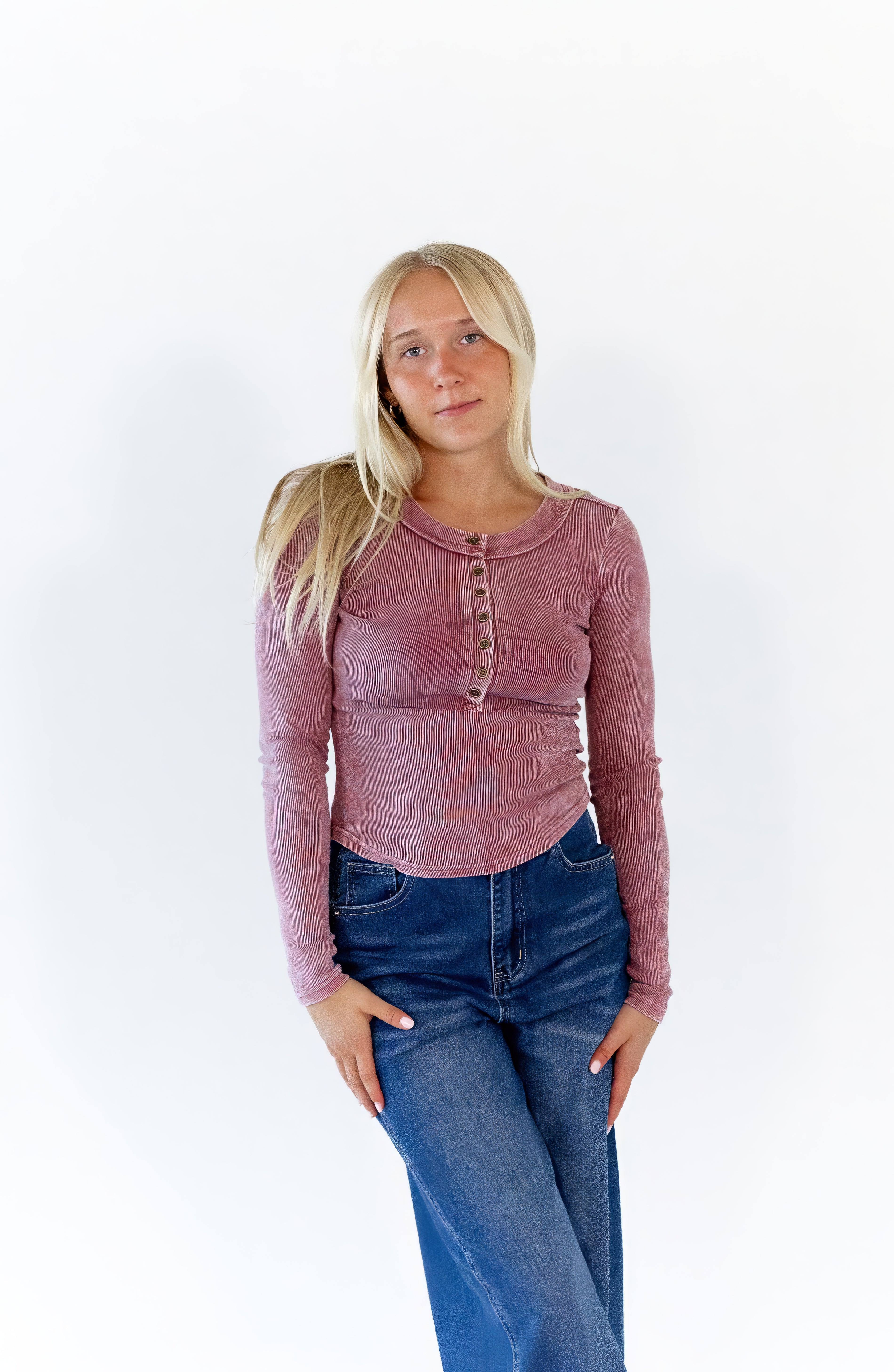 Riley Mineral Washed Henley · Maroon