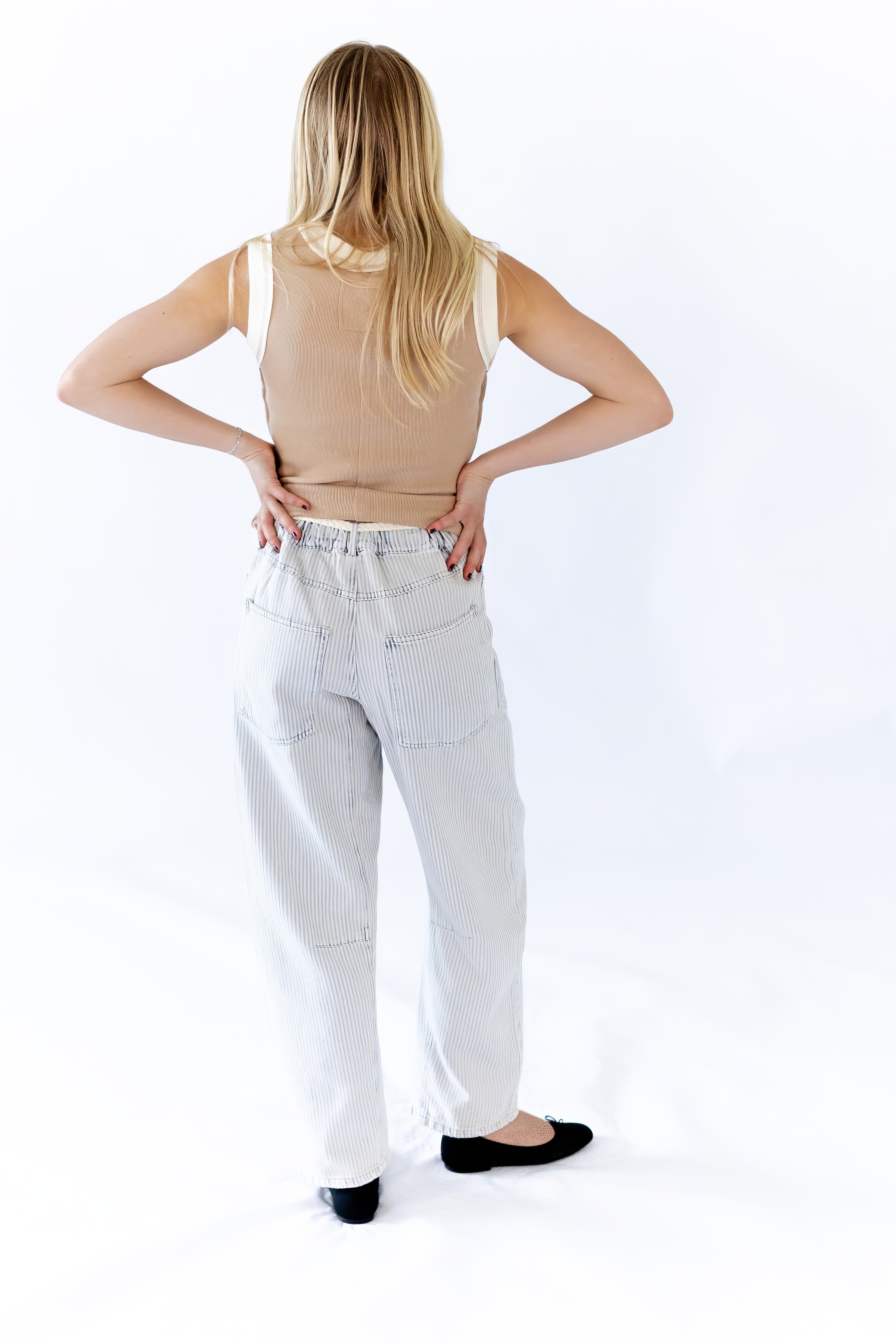 Pipi Contrast Trim Tank ⭐︎ Restocked