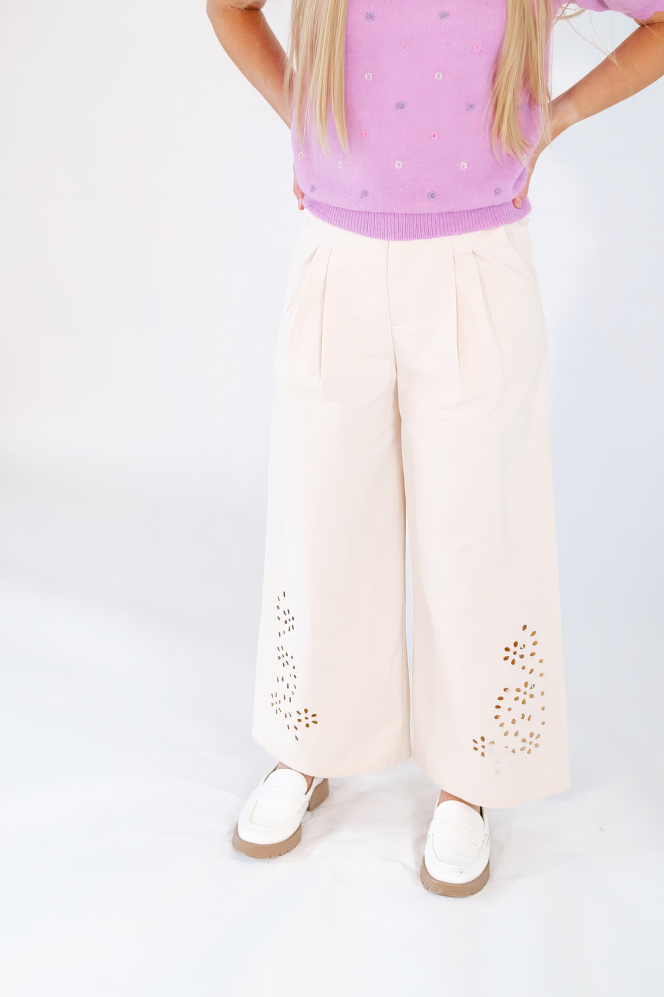 Gilly Eyelet Hem Pants
