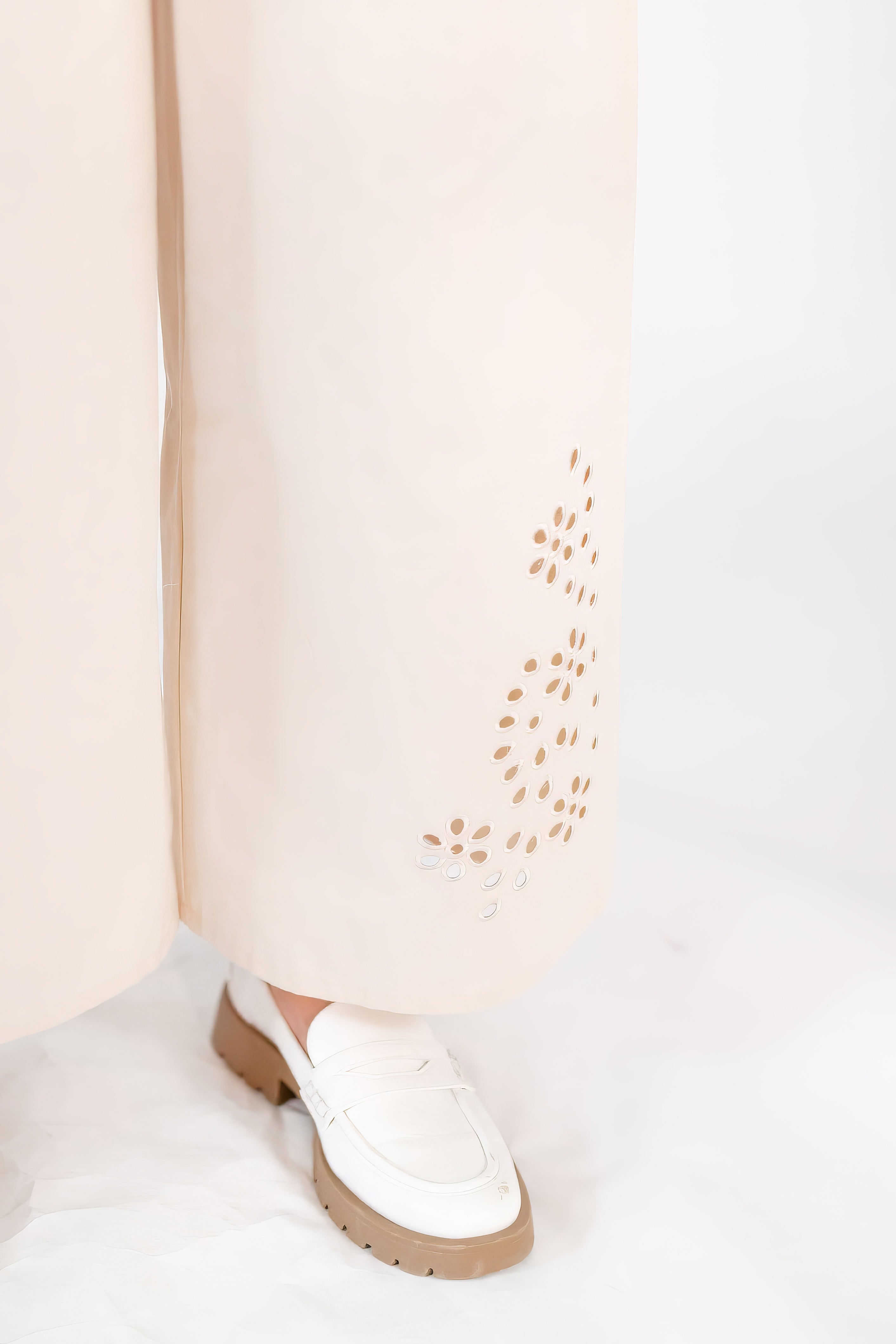Gilly Eyelet Hem Pants